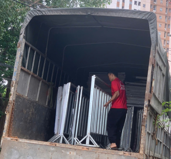 Thuê Xe Tải Chở Đồ Chuyển Nhà: Tự Do Hay Tự Gây Ác Mộng?