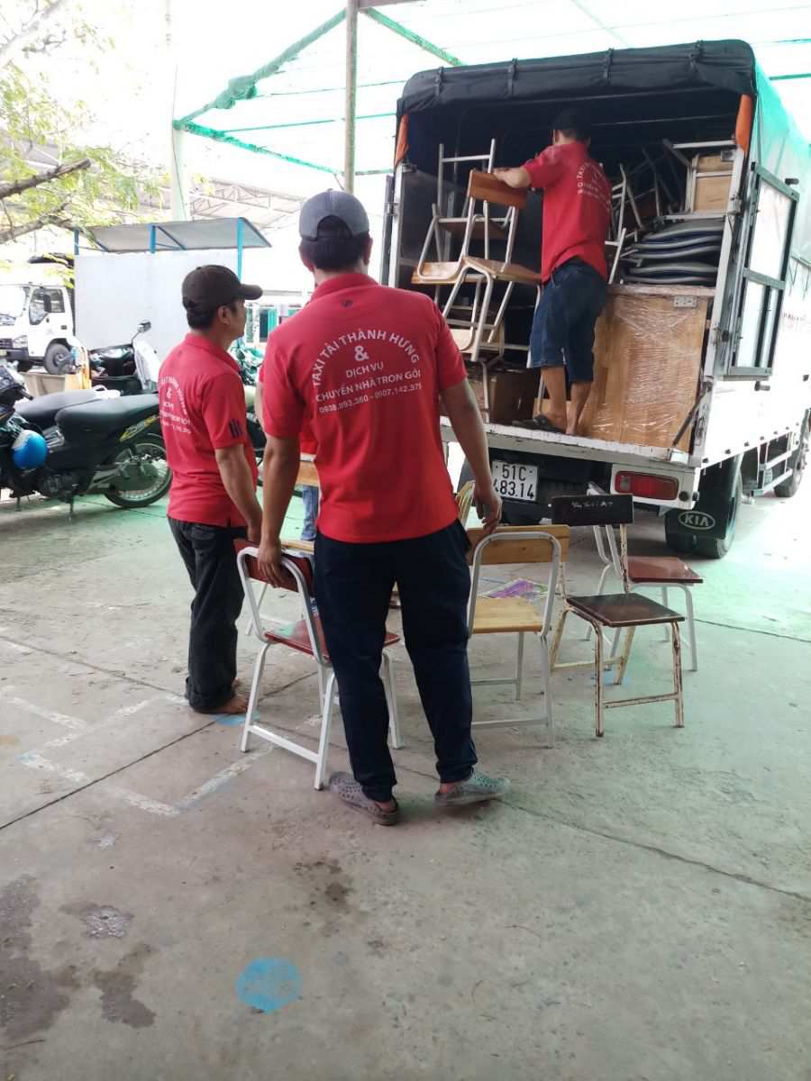 Dịch vụ chuyển, dọn nhà trọn gói hỗ trợ đóng gói đồ đạc cẩn thận trước khi vận chuyển